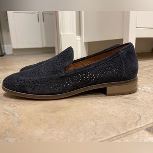 Clarks Navy Women’s Shoes size 9